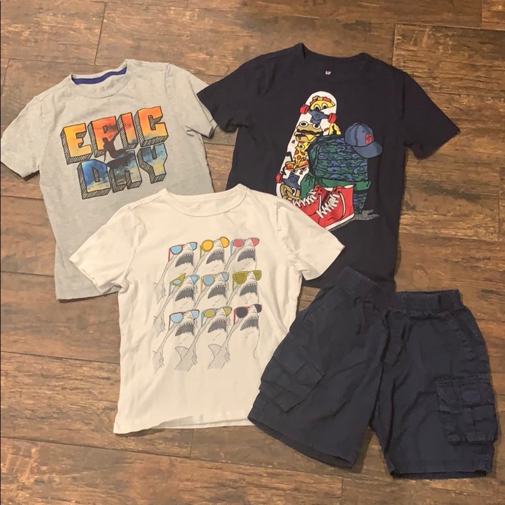 Lot of 3 Gap T-Shirts & Pair Faded Glory Shorts